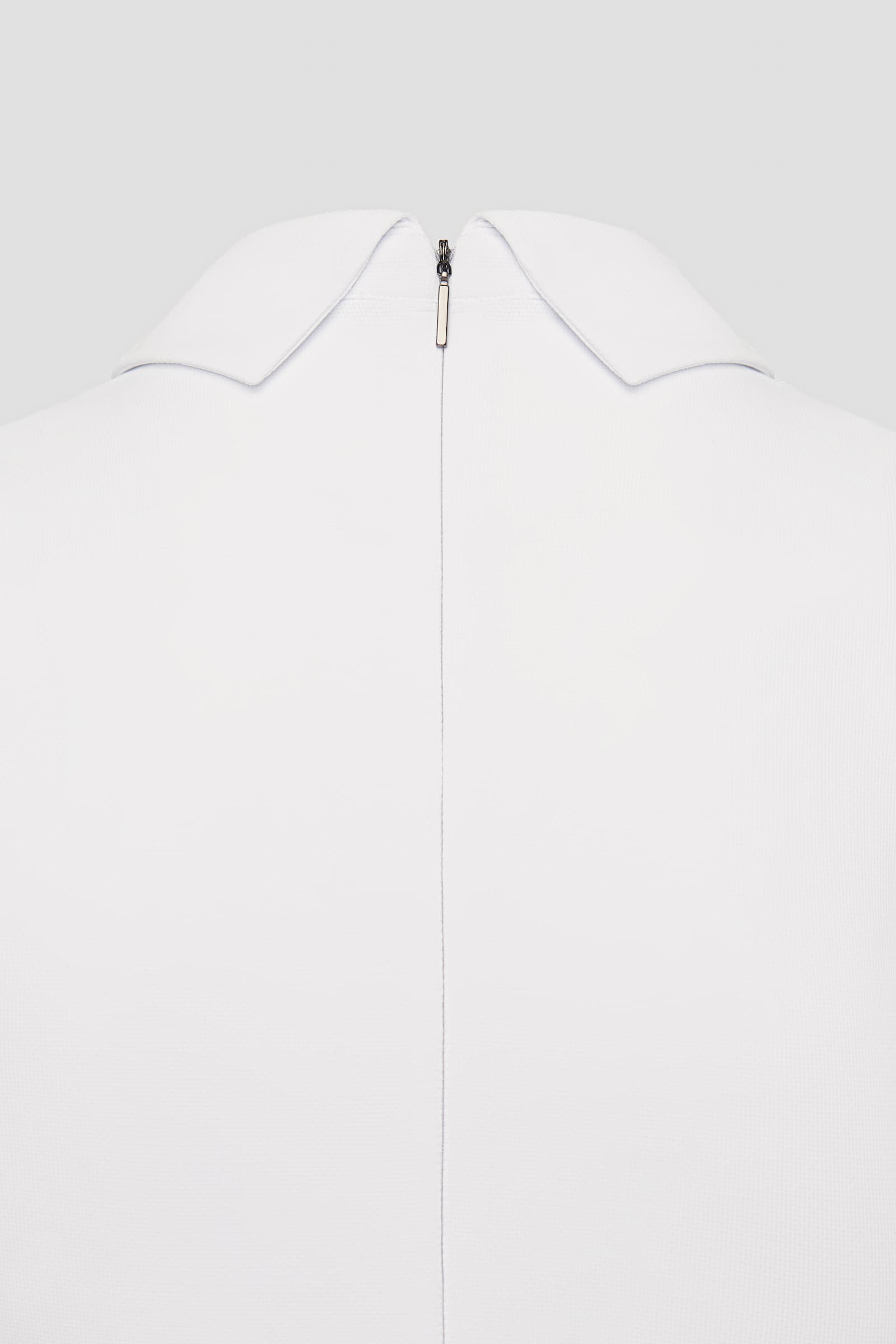 White Jana dress with a back zipper